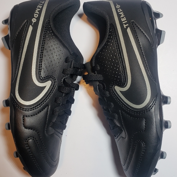 Nike unisex-child Tiempo Legend 9 Club Multi Ground Soccer Cleats - Picture 1 of 4